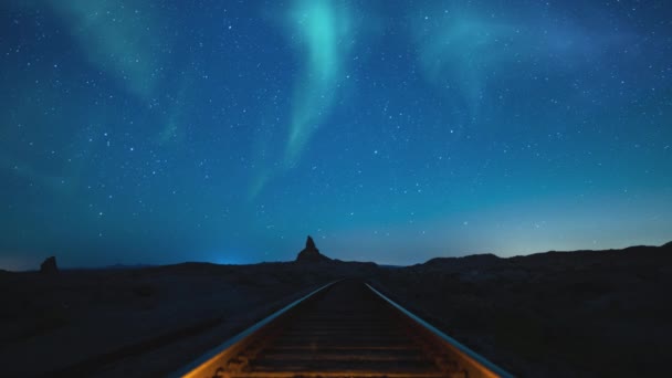Aurora Borealis Céu Estrelado Acima Trem Track Time Lapse Luzes — Vídeo de Stock