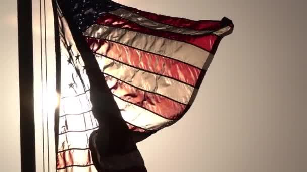 Bandera Americana 240Fps Slow Motion Ondeando Puesta Del Sol Cámara — Vídeo de stock