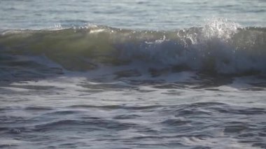 Güzel Okyanus Dalgaları 'nın yavaş çekim görüntüleri. 