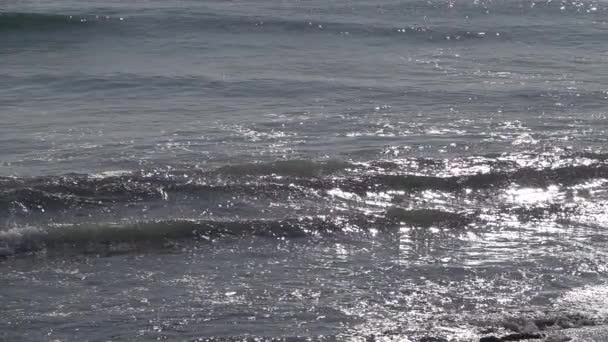美しい海の波のクローズアップスローモーション映像 — ストック動画