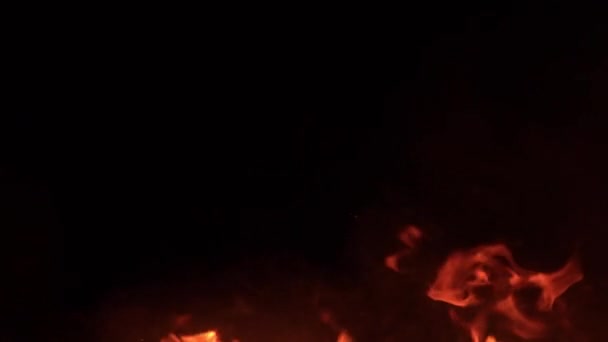 Close Pomalý Film Záběry Hořícího Ohně Černém Pozadí — Stock video