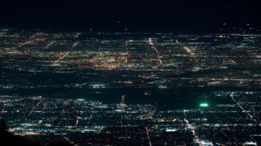 Mt. Wilson 'dan Los Angeles hava görüntüleri gece çöküyor.
