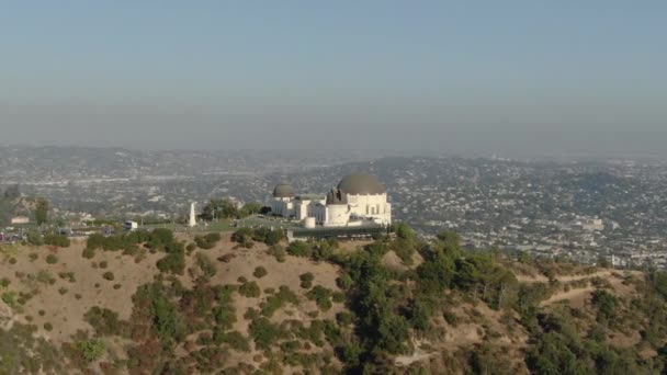 Обсерватория Гриффит Воздушная Установка Стрельба Восток Лос Анджелеса Поворот Направо — стоковое видео