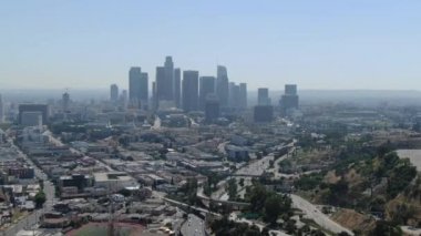 Hiperlapse Hava Çekimi Los Angeles 'ı Radyo Hill Garden' dan Alçalttı