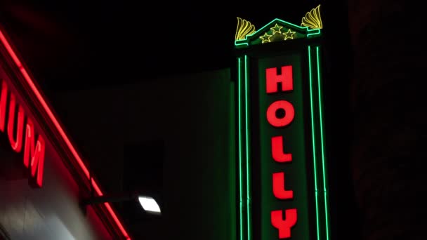 Hollywood Neon Sign Verticaal Hollywood Blvd — Stockvideo