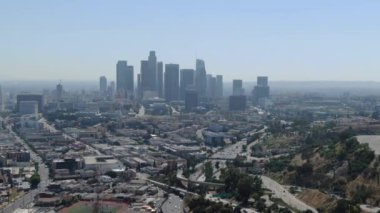 Radio Hill Garden 'dan Los Angeles Şehir Merkezi Hava Çekimi Sol