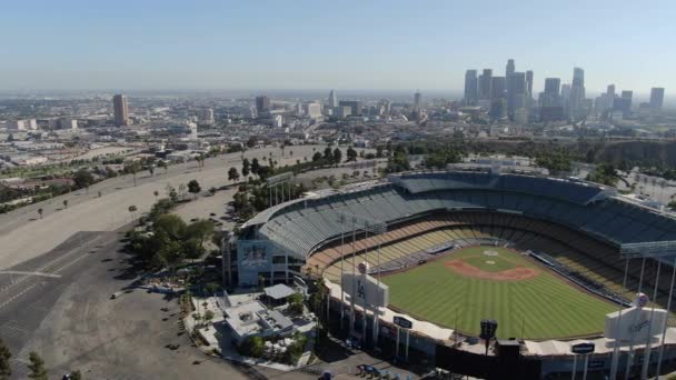 Los Angeles Dodger Stadium Aerial Shot Tracking Esquerda — Vídeo de Stock