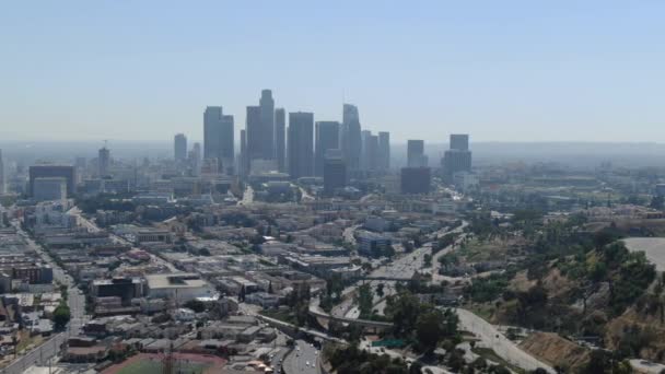 Λος Άντζελες Downtown Από Radio Hill Garden Aerial Shot Αριστερά — Αρχείο Βίντεο