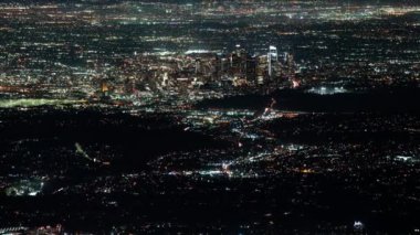 Mt. Wilson 'dan Los Angeles hava görüntüleri gece çöküyor.