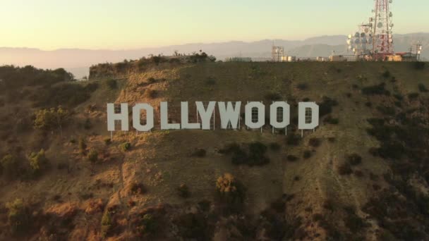 Hollywood Zeichen Bei Sonnenuntergang Luftaufnahmen — Stockvideo