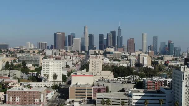 Los Angeles Skyline Από Lafayette Park Εναέρια Shot Tracking Δεξιά — Αρχείο Βίντεο