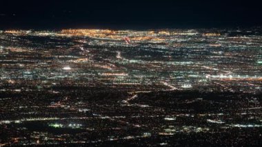 Mt. Wilson 'dan Los Angeles hava görüntüleri gece çöküyor.