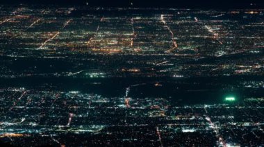 Mt. Wilson 'dan Los Angeles hava görüntüleri gece çöküyor.