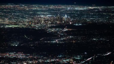Mt. Wilson 'dan Los Angeles hava görüntüleri gece çöküyor.
