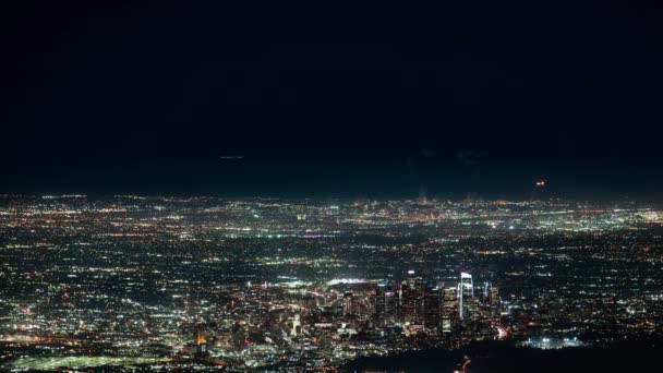 洛杉矶的航拍镜头来自威尔逊山夜晚的时间流逝 — 图库视频影像