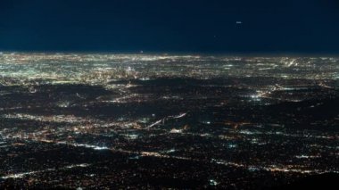 Mt. Wilson 'dan Los Angeles hava görüntüleri gece çöküyor.