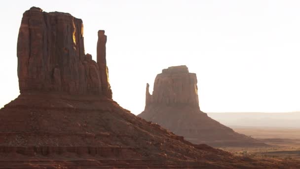 Monument Valley Zonsopkomst Oost West Mitten Buttes Time Lapse — Stockvideo