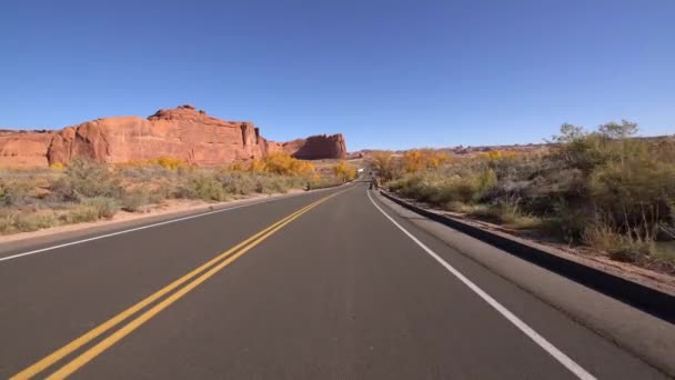 Plantilla Conducción Del Parque Nacional Arches Utah Usa Lavar Juzgado — Vídeos de Stock