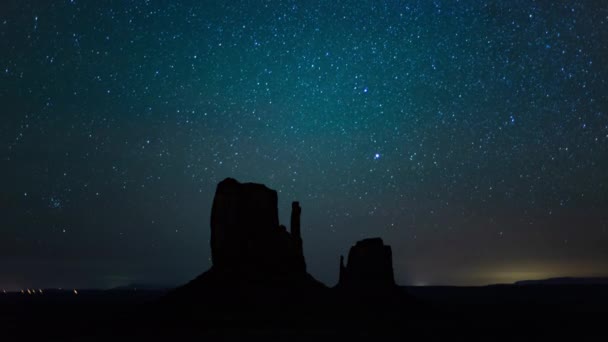 Monument Valley Vía Láctea Por Oriente Occidente Mitten Butte — Vídeo de stock