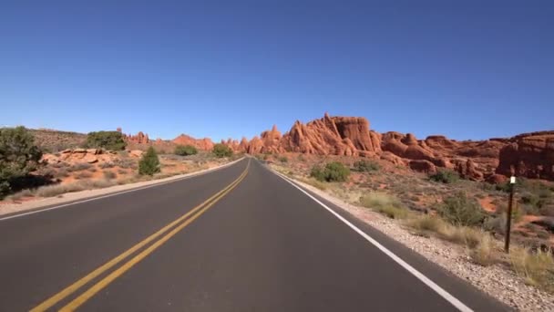 Plantilla Conducción Del Parque Nacional Arches Utah Usa Horno Ardiente — Vídeos de Stock