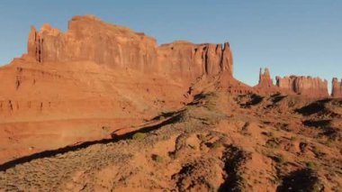 Monument Valley Brighams Mezarlığı Güneybatı ABD 'de Havadan Vuruldu