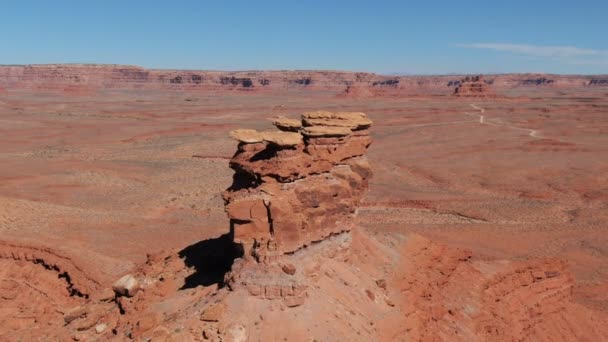 Valley Gods Aerial Shot Rock Formation Desert Utah — стокове відео