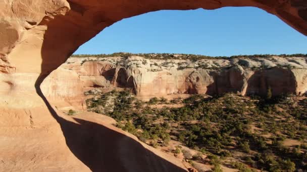 Wilson Arch Aerial Shot Rock Formation Utah Usa — Stock video