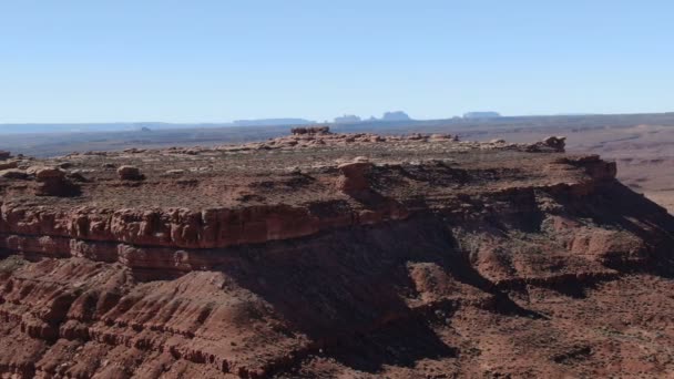 Μνημείο Valley Aerial Shot Rock Σχηματισμός Desert Canyon Γιούτα — Αρχείο Βίντεο