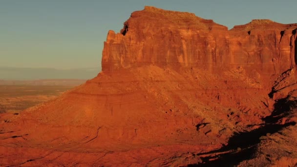 Monument Valley Brighams Tomb Saca Atardecer Aerial Southwest Usa — Vídeo de stock