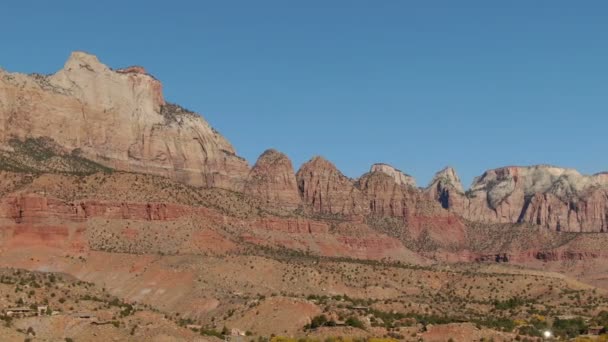 Zion National Park Cliff Montanhas Utah Telefoto Aérea Tiro Filmado — Vídeo de Stock