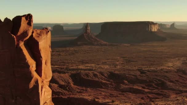 Monument Valley Grande Sentinella Indiana Mesa Rotazione Aerea Sud Ovest — Video Stock