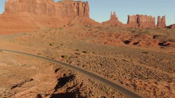 Monument Valley Brighams Tomb Stagecoach Aerial Shot Southwest Usa — Stock Video