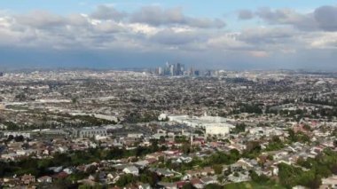 Los Angeles Şehir Merkezi 'nin Baldwin Hills Kaliforniya' dan Havadan Telephoto Çekimi