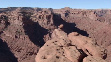 Tanrıların Havadan Vurulan Vadisi Kaya oluşumu Sağa Döndür