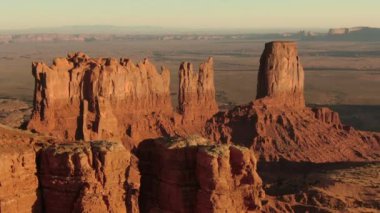 Monument Valley Posta Arabası Buttes Günbatımı Hava Çekimi Güneybatı ABD
