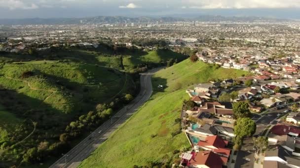 ロサンゼルスの空中確立ショットとラ ブレア アヴェ カリフォルニアからハリウッドが撤退 — ストック動画
