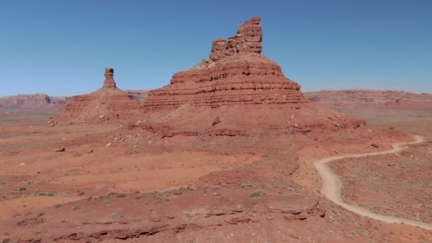 Vale Dos Deuses Aerial Shot Southwest Desert Valley Esquerda — Vídeo de Stock
