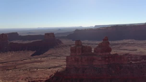 Monument Valley Från Valley Gods Aerial Shot Canyon Orbit Vänster — Stockvideo