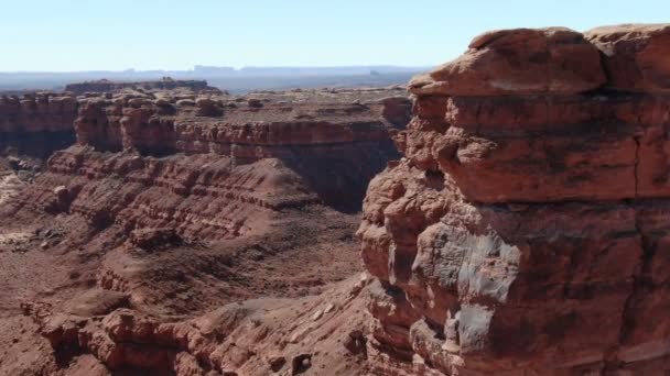 Valle Monumental Aerial Disparo Roca Desert Cañón Utah — Vídeo de stock