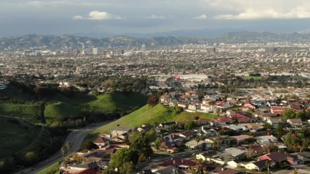 洛杉矶和好莱坞从拉贝雷亚到加州左边轨道的空中拍摄 — 图库视频影像