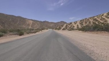 Mojave California 'daki Şablon Çöl Kanyonu Yolu 3. Kum Kumulu