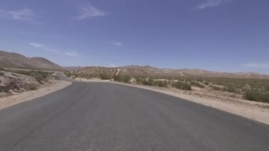 Mojave California 'da Şablon Çöl Yolu 2. Kaliforniya Su kemeri