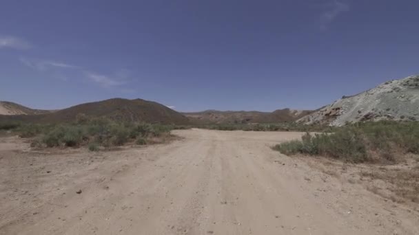 Πρότυπο Οδήγησης 4Wd Sandy Desert Wash Στην Έρημο Mojave Καλιφόρνια — Αρχείο Βίντεο