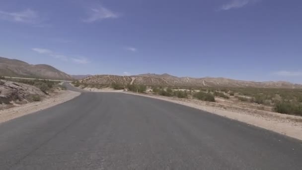 Πρότυπο Οδήγησης Desert Road Στο Mojave Καλιφόρνια Front View Καλιφόρνια — Αρχείο Βίντεο