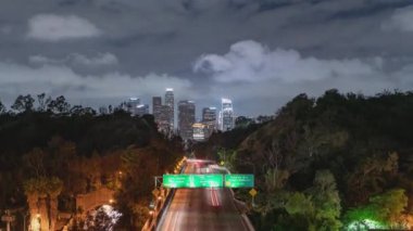 Los Angeles Şehir Merkezi Grand View Noktası Hızlandırılmış Otoyol Trafiği Yakınlaştır