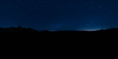 360 VR Samanyolu Galaksisi Zaman Hızı Kayalık Kanyon Mojave Çölü Kaliforniya ABD VR Kulaklığı