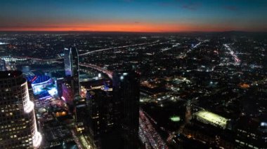 Los Angeles Şehir Merkezi 'nden Pasifik Sahil Günbatımına Gece Süreleri Kutsal Kase' ye
