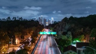 Los Angeles Şehir Merkezi Grand View Noktası Hızlandırılmış Otoyol Trafiği Yakınlaştır