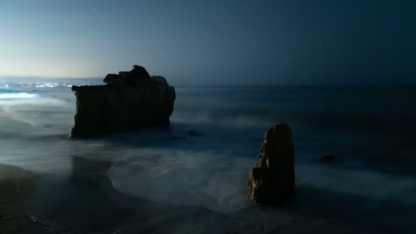 マリブカリフォルニア海岸線と夜空の星のタイムラプス — ストック動画