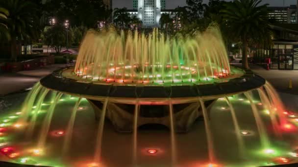 Los Angeles Grand Park Fuente Agua Iluminación Time Lapse — Vídeo de stock